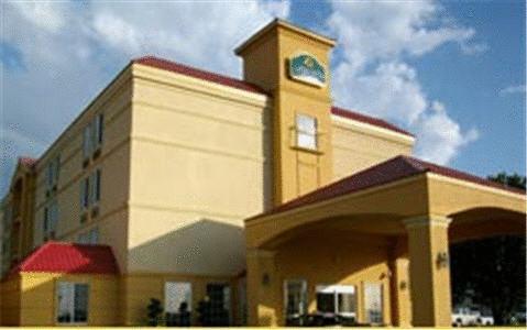 La Quinta Inn & Suites Tulsa Extérieur photo